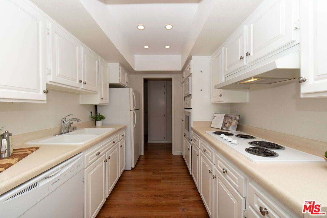 5870 Green Valley Cir Unit: 230