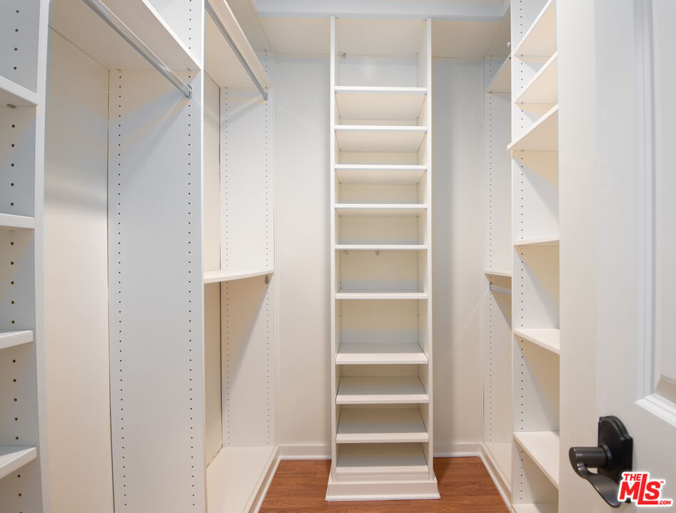 5950 Buckingham Pkwy Unit: 601