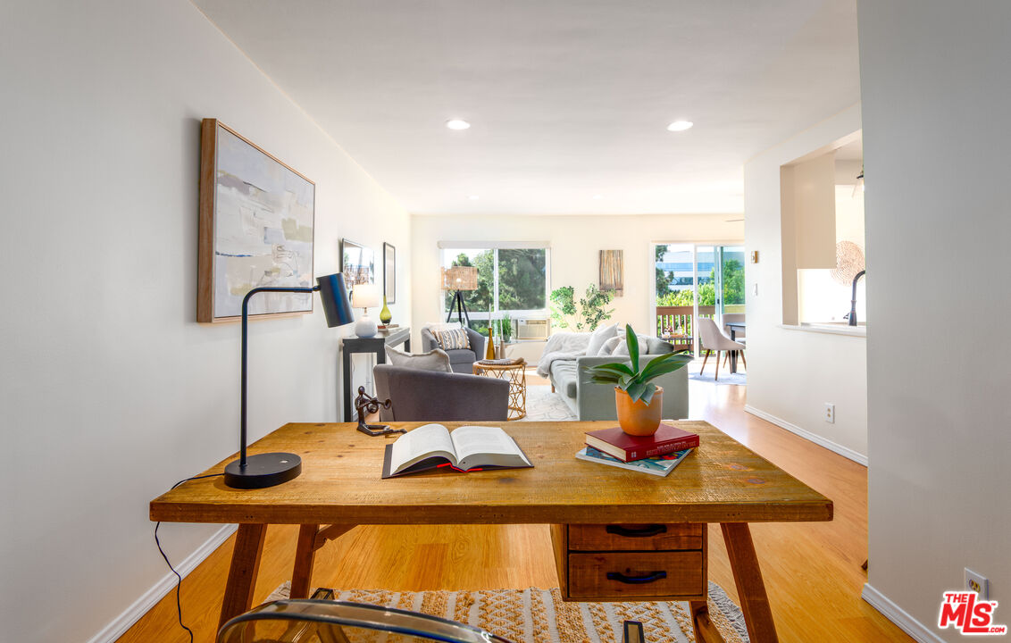 5950 Buckingham Pkwy Unit: 601