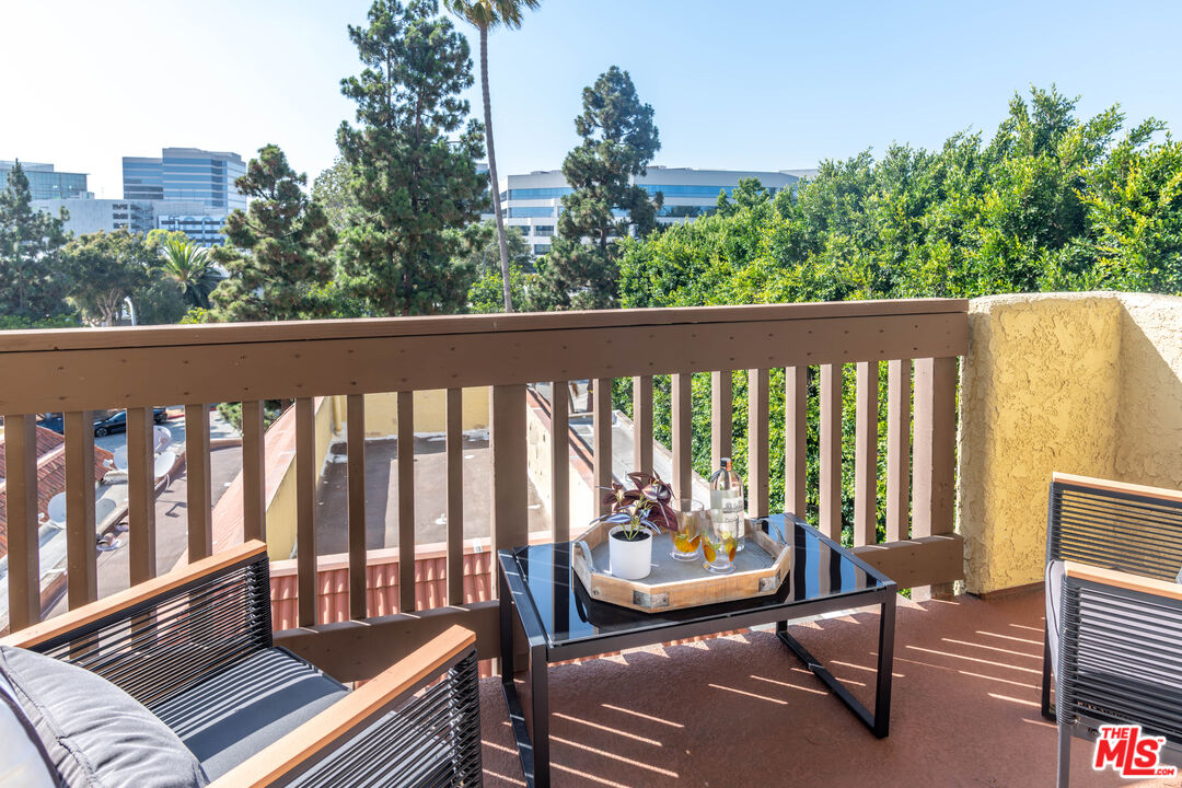 5950 Buckingham Pkwy Unit: 601