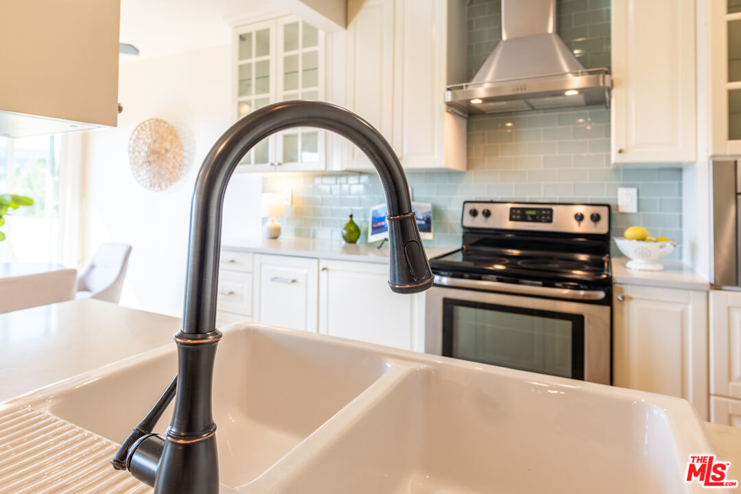 5950 Buckingham Pkwy Unit: 601