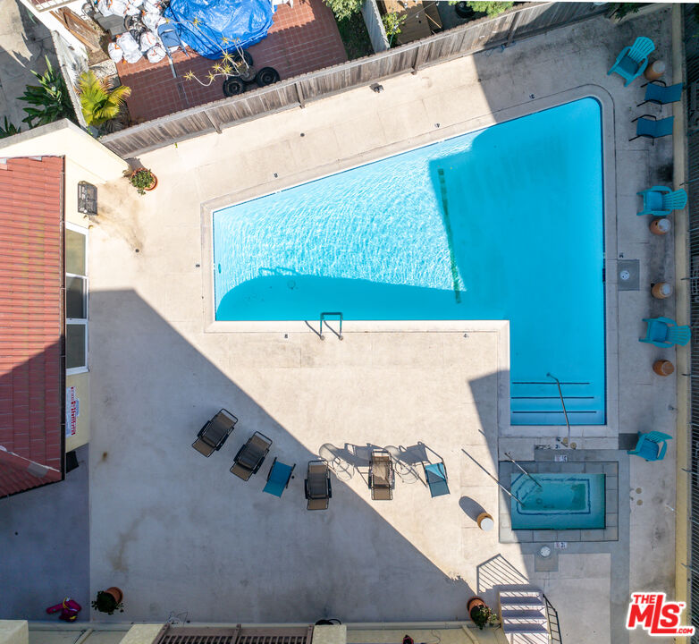 5950 Buckingham Pkwy Unit: 601