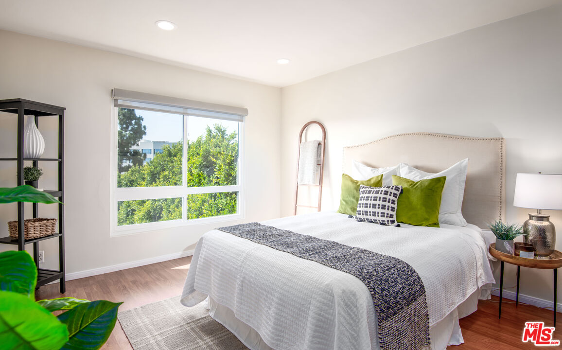 5950 Buckingham Pkwy Unit: 601