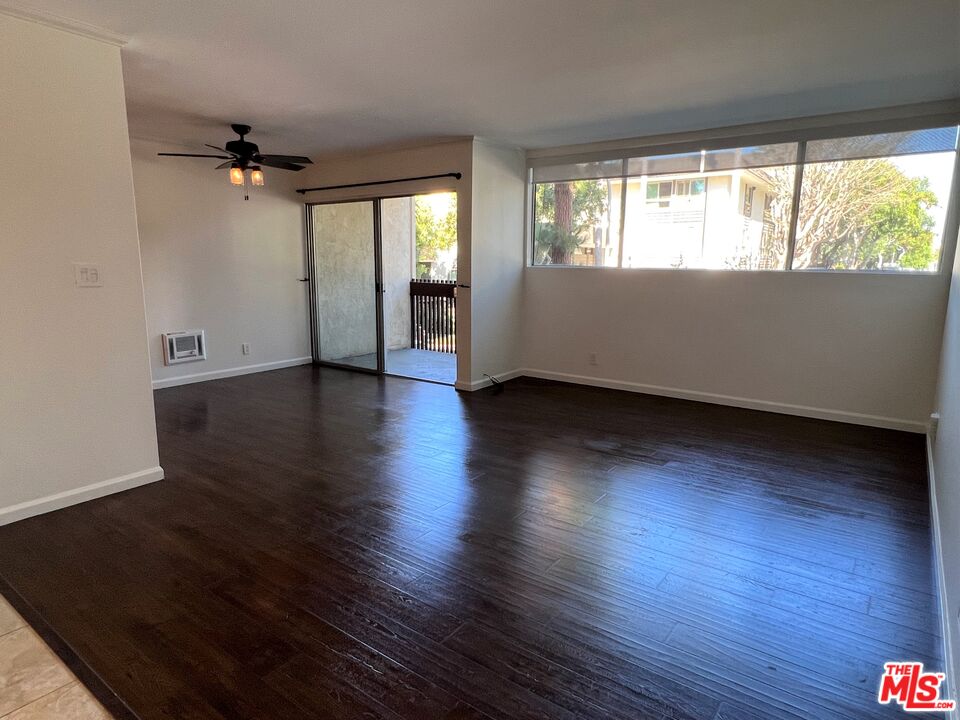 5950 Canterbury Dr Unit: C105