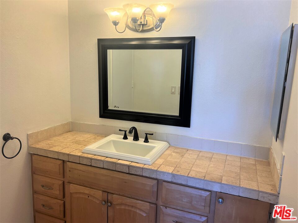 5950 Canterbury Dr Unit: C105