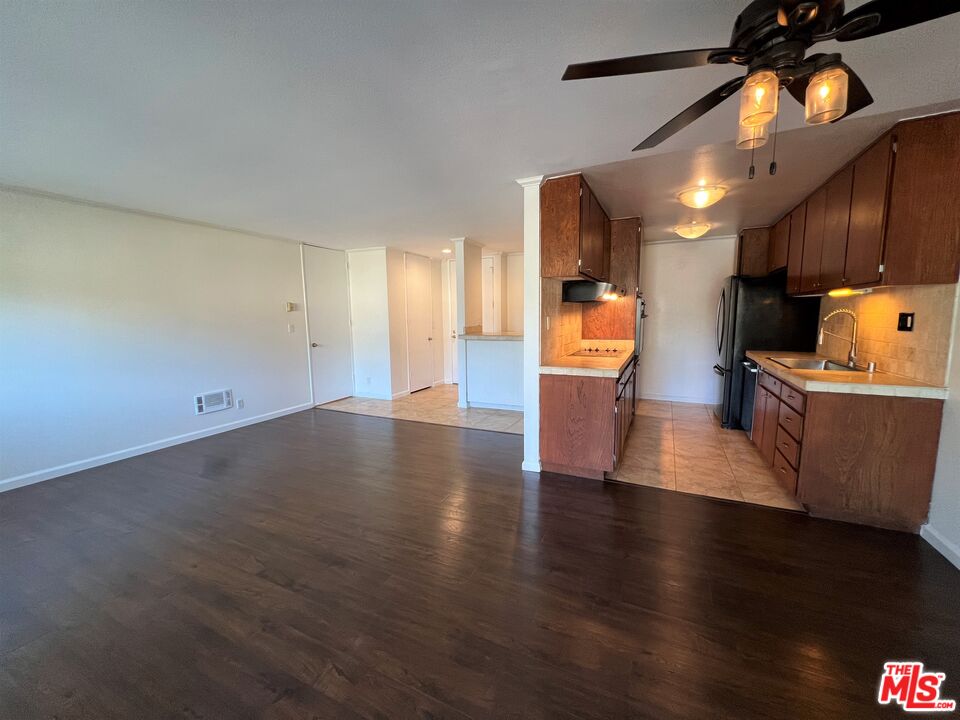 5950 Canterbury Dr Unit: C105