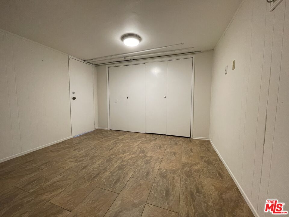 5215 S Sepulveda Blvd Unit: 4F