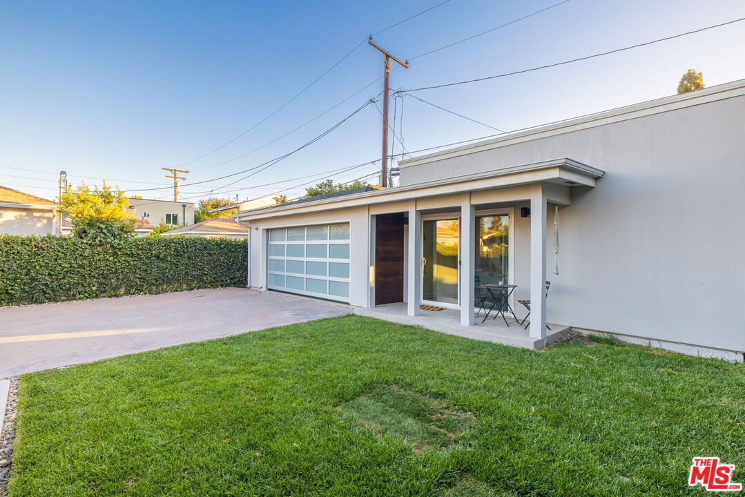 3427 Sherbourne Dr