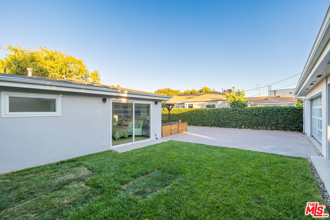 3427 Sherbourne Dr