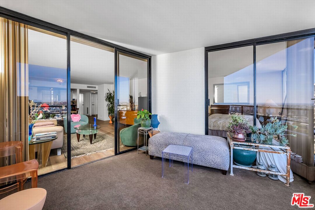 4267 Marina City Dr Unit: 1110