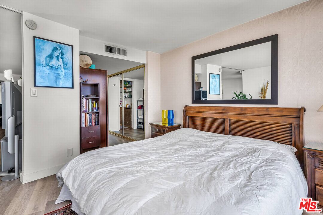 4267 Marina City Dr Unit: 1110
