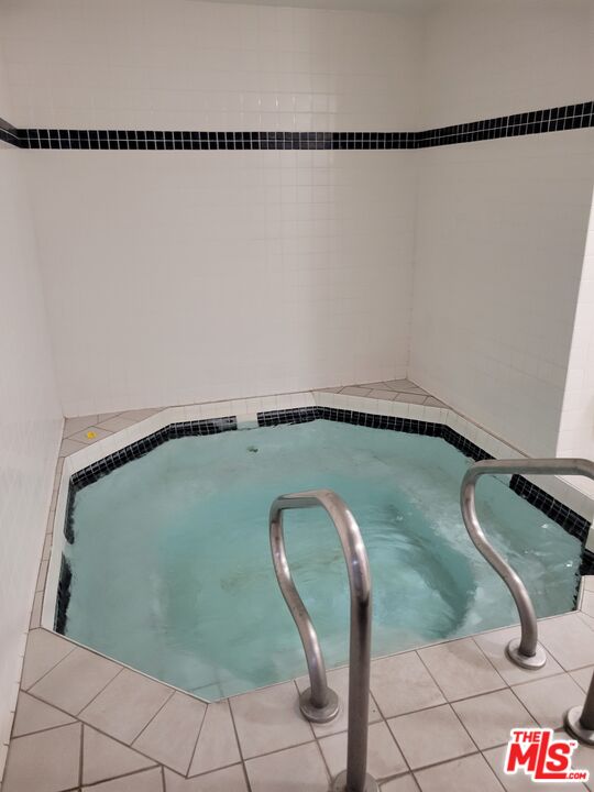 7777 W 91st St Unit: E2144