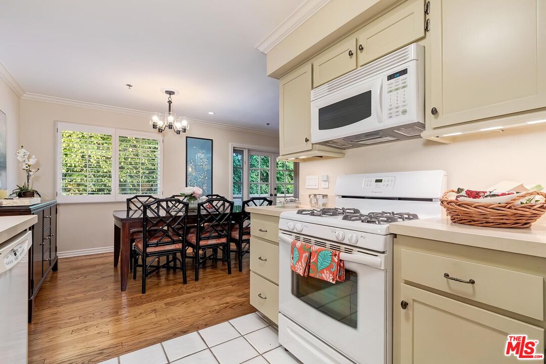 1731 Barry Ave Unit: 110