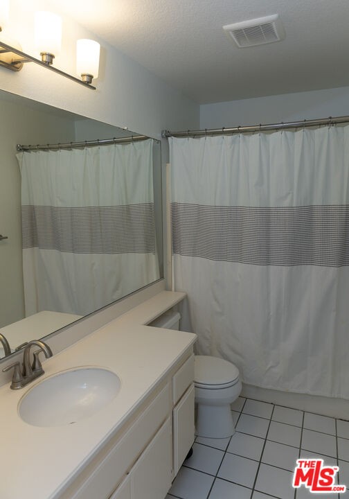 9 Campton Pl