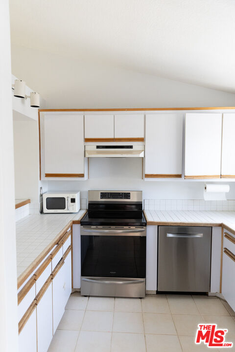 9 Campton Pl