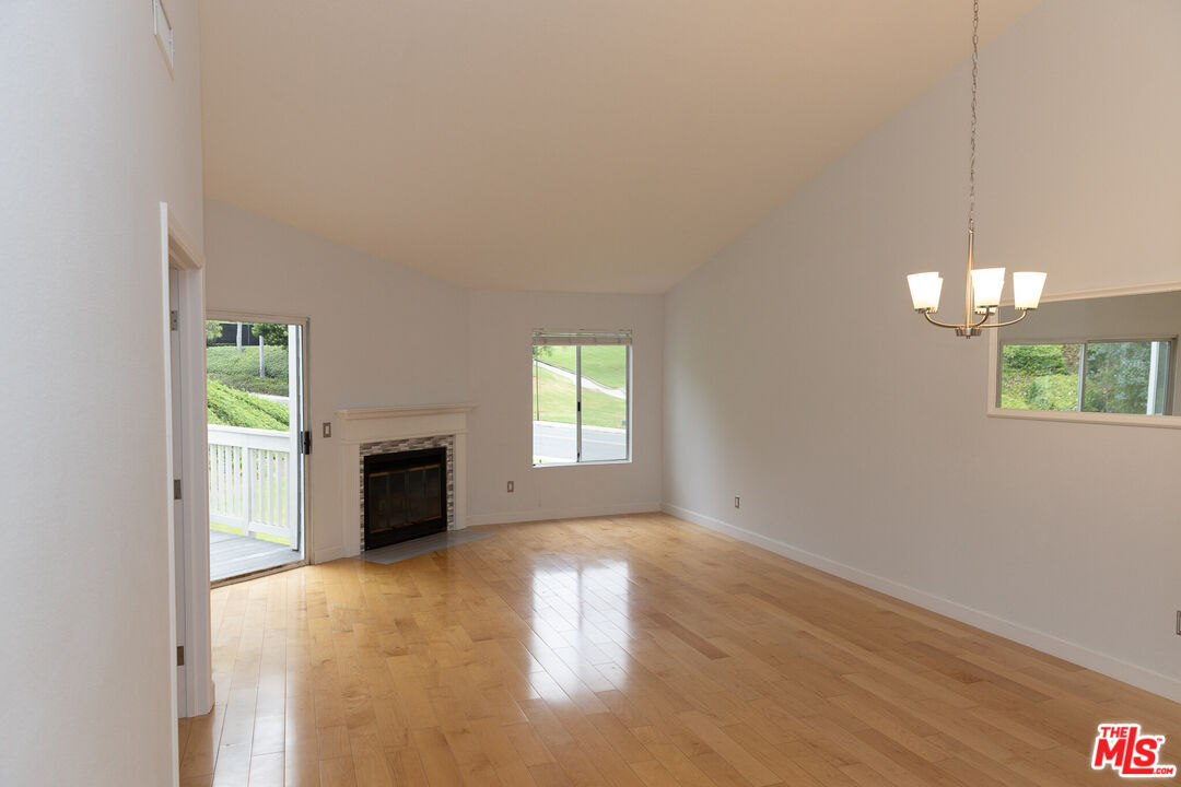 9 Campton Pl