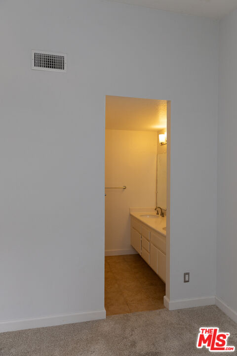 9 Campton Pl