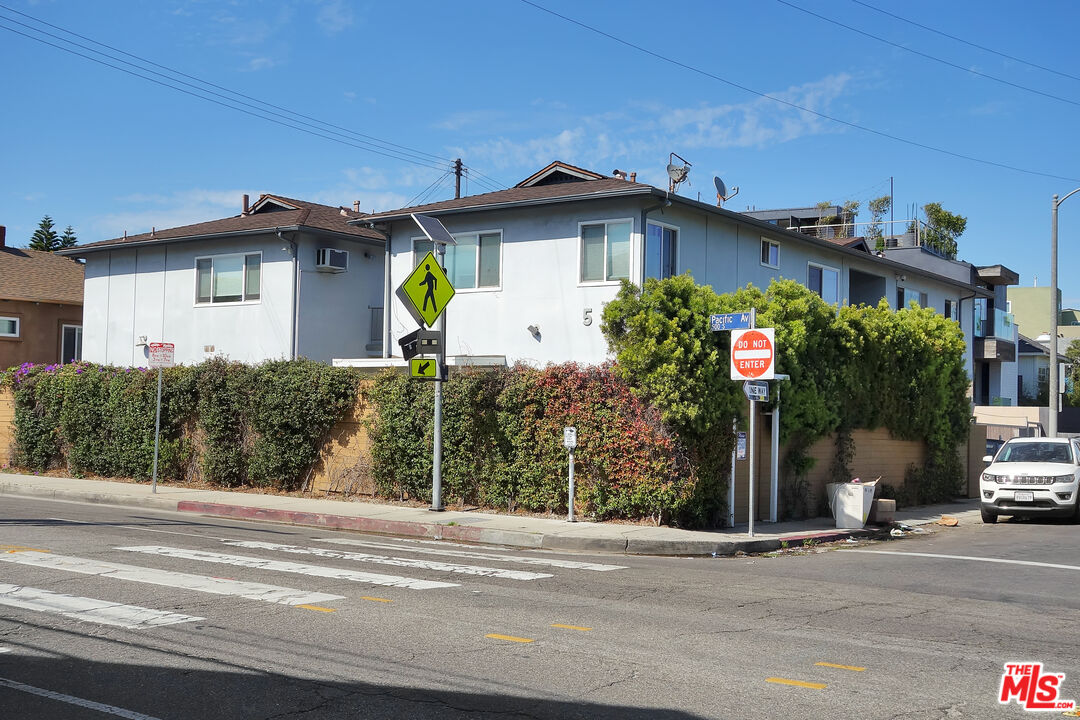 510 Pacific Ave Unit: 8