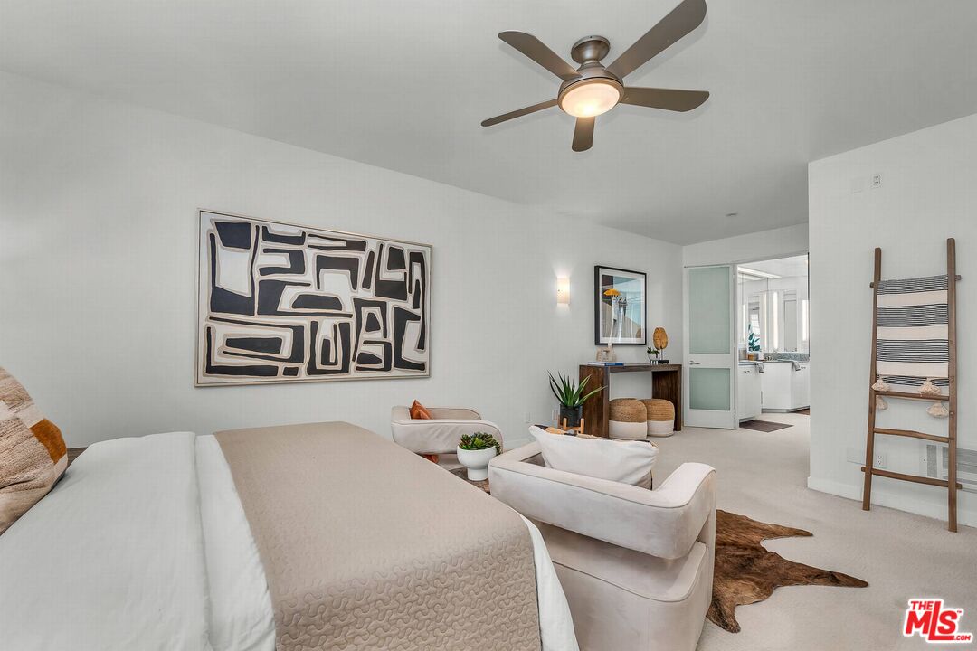 1 Spinnaker St Unit: 8