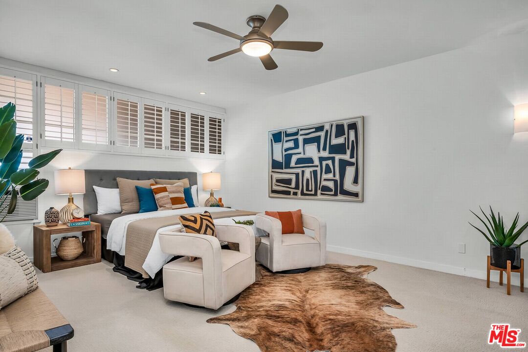 1 Spinnaker St Unit: 8