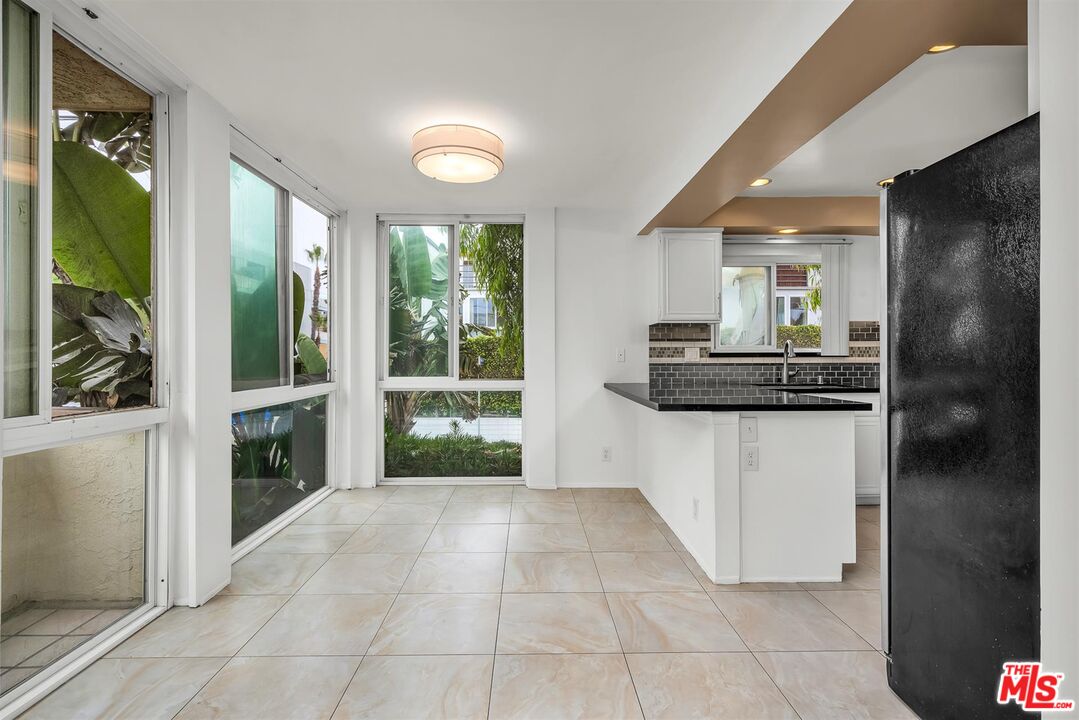 30 Driftwood St Unit: 2