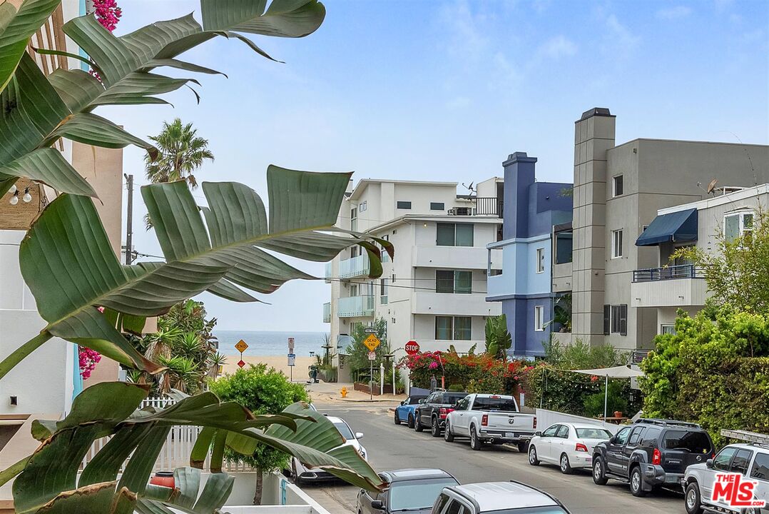 30 Driftwood St Unit: 2