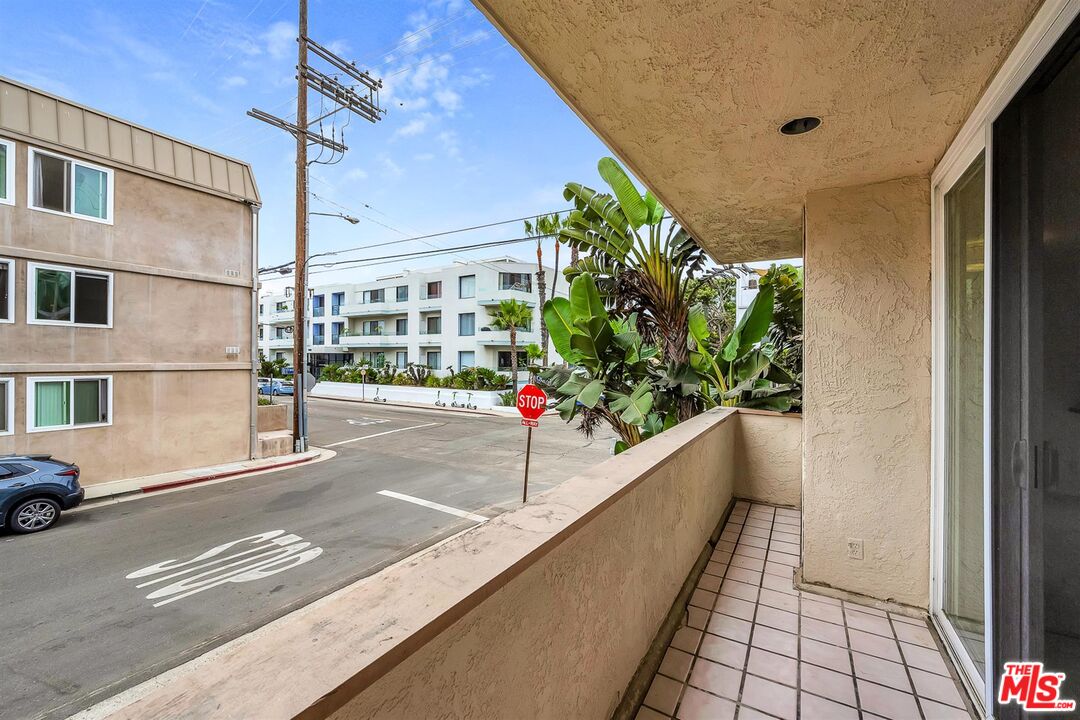 30 Driftwood St Unit: 2