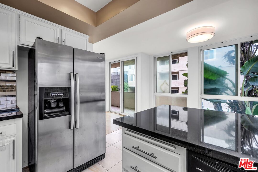 30 Driftwood St Unit: 2