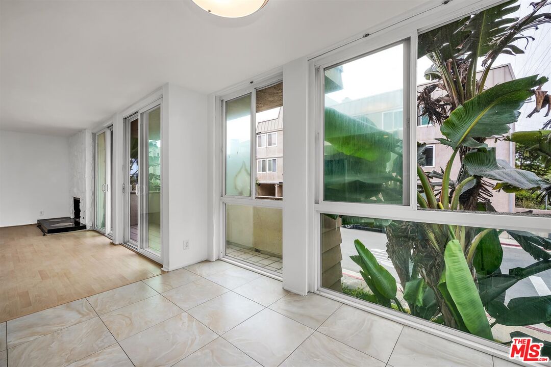 30 Driftwood St Unit: 2