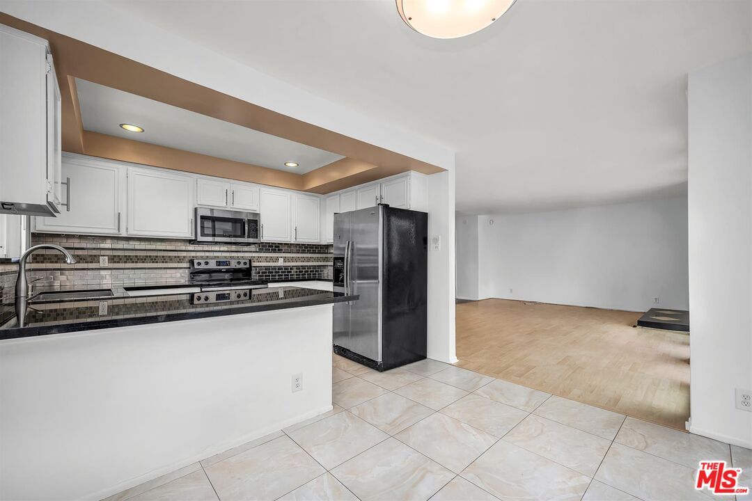 30 Driftwood St Unit: 2