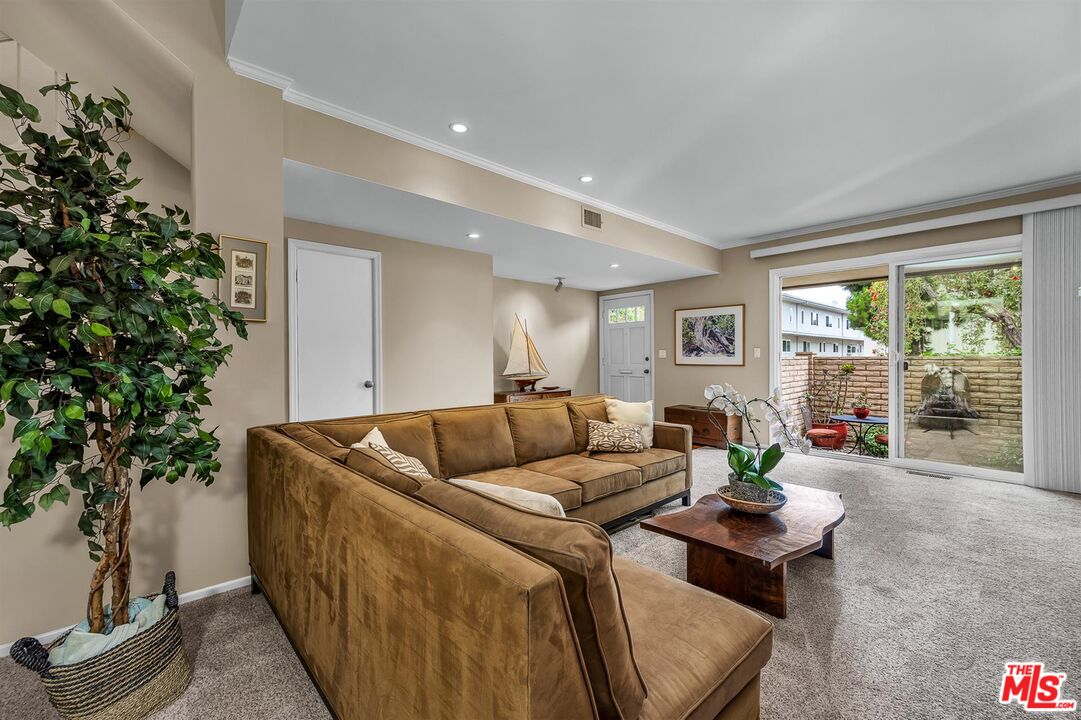 4745 La Villa Marina Unit: D