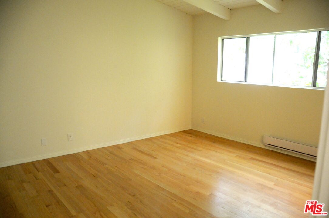 638 Lincoln Blvd Unit: 1