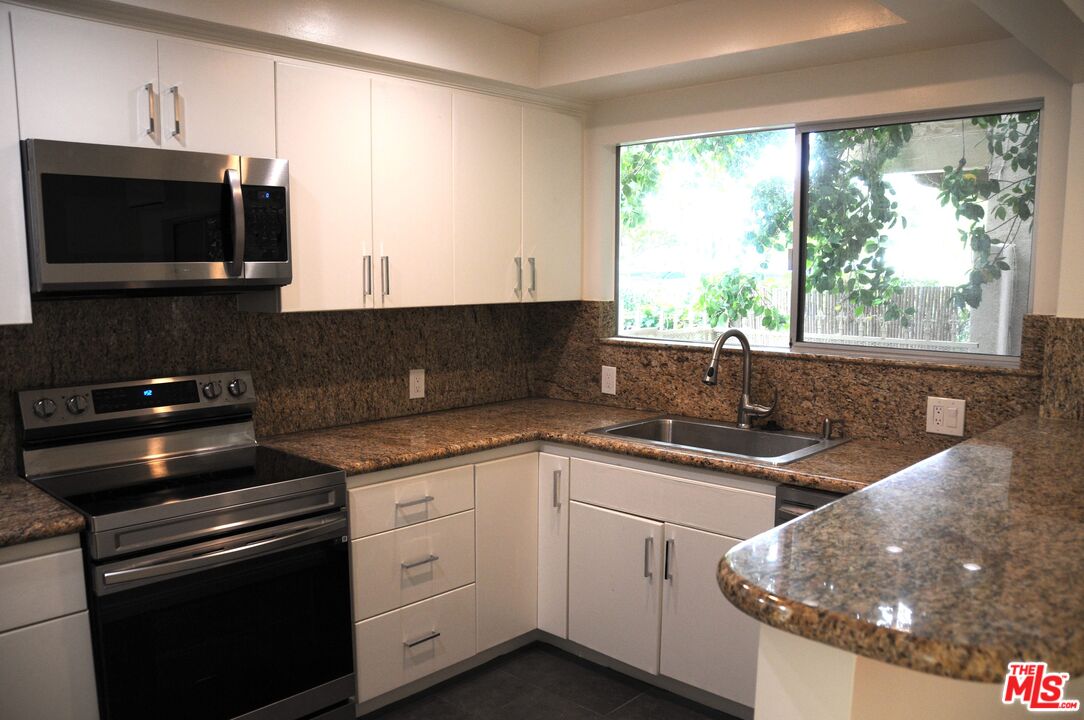 638 Lincoln Blvd Unit: 1