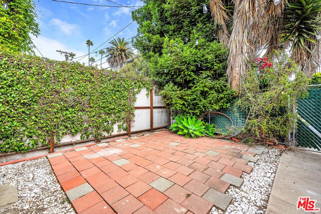 708 Boccaccio Ave
