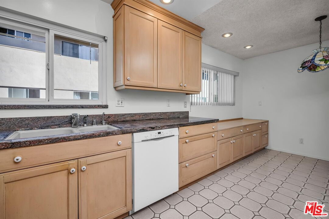 5215 S Sepulveda Blvd Unit: 18D