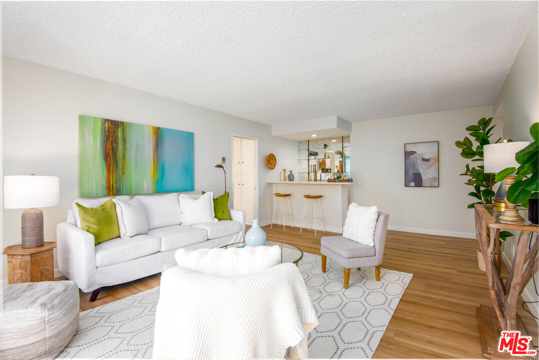 5600 Kensington Way Unit: 206