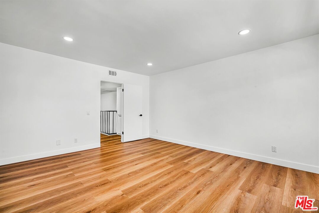 4425 Alla Rd Unit: 5