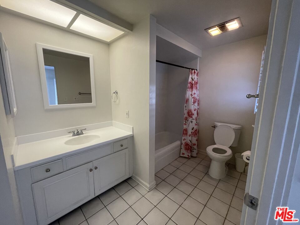 4732 La Villa Marina Unit: 2