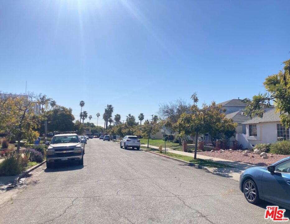 3845 Westwood Blvd Unit: 1