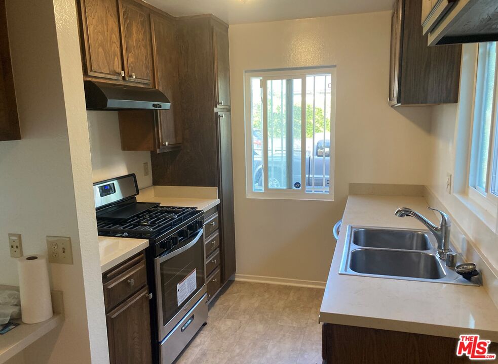 3845 Westwood Blvd Unit: 1