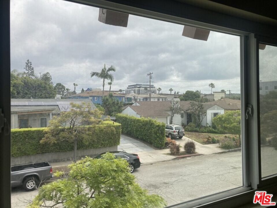 3845 Westwood Blvd Unit: 1