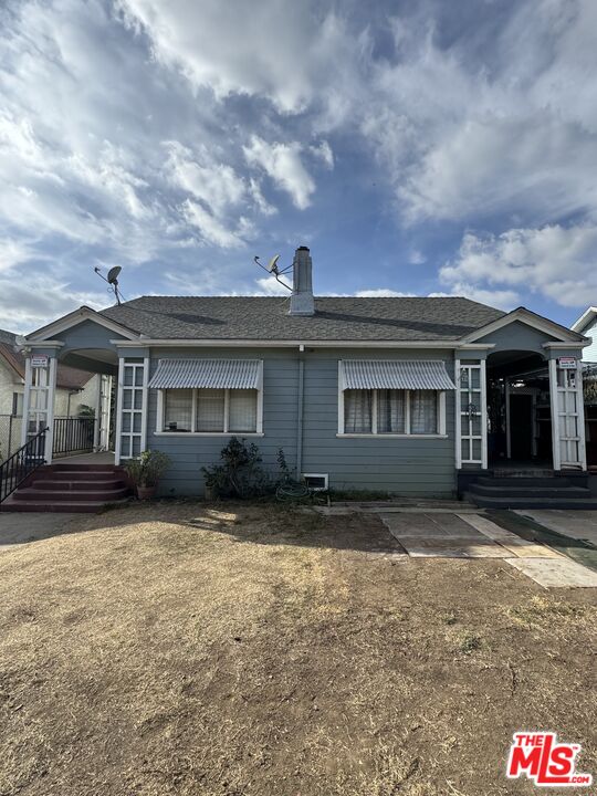 1119 N Heliotrope Dr