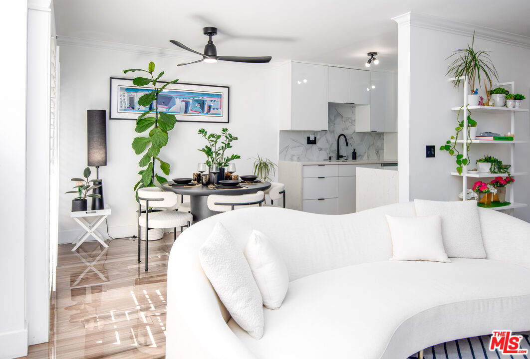 6000 Canterbury Dr Unit: D114