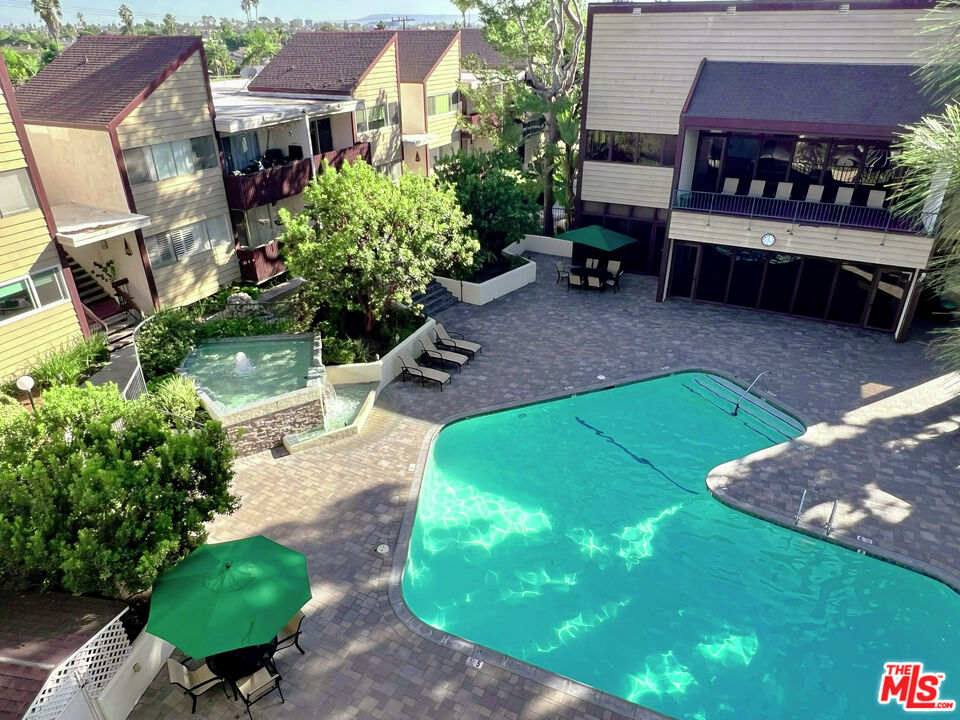 6000 Canterbury Dr Unit: D114