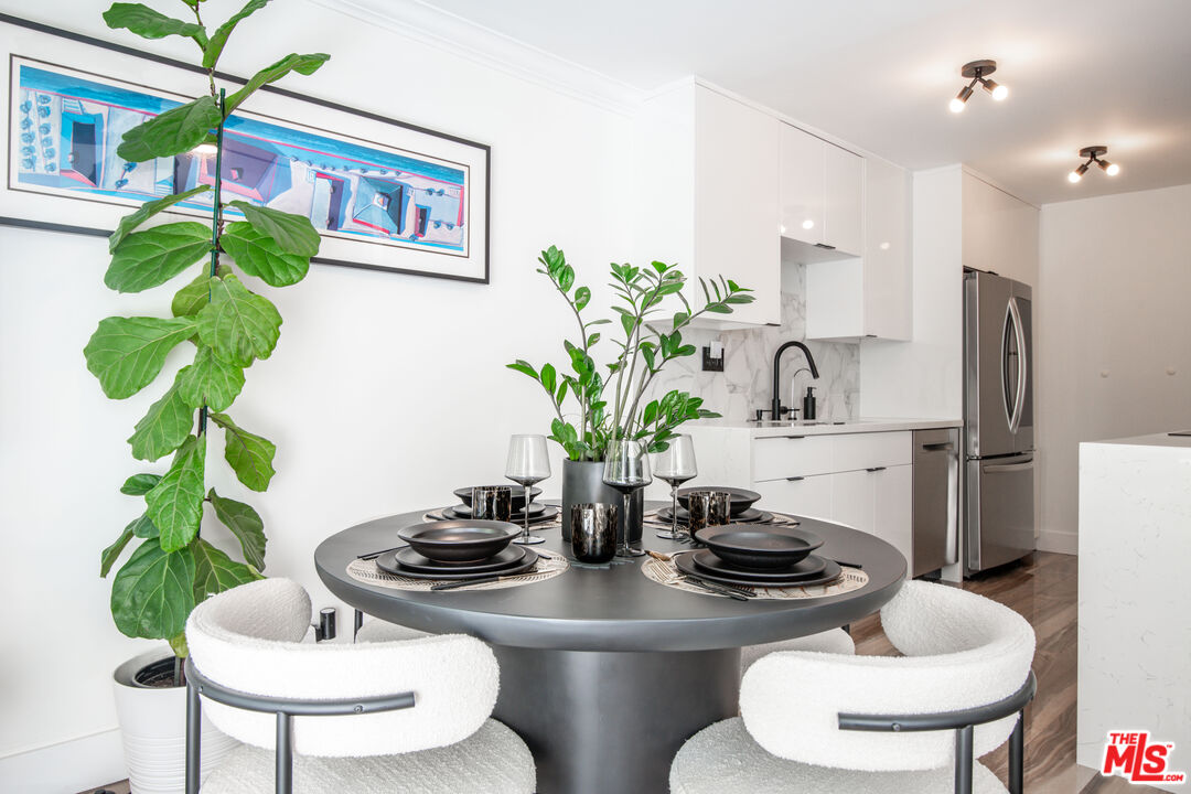 6000 Canterbury Dr Unit: D114