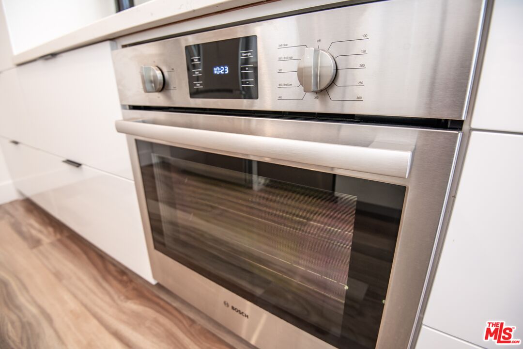 6000 Canterbury Dr Unit: D114