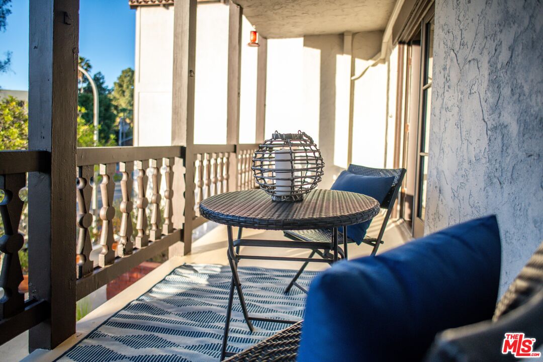 6124 Buckingham Pkwy Unit: 202