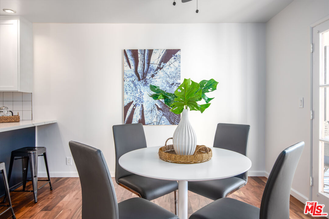 6124 Buckingham Pkwy Unit: 202