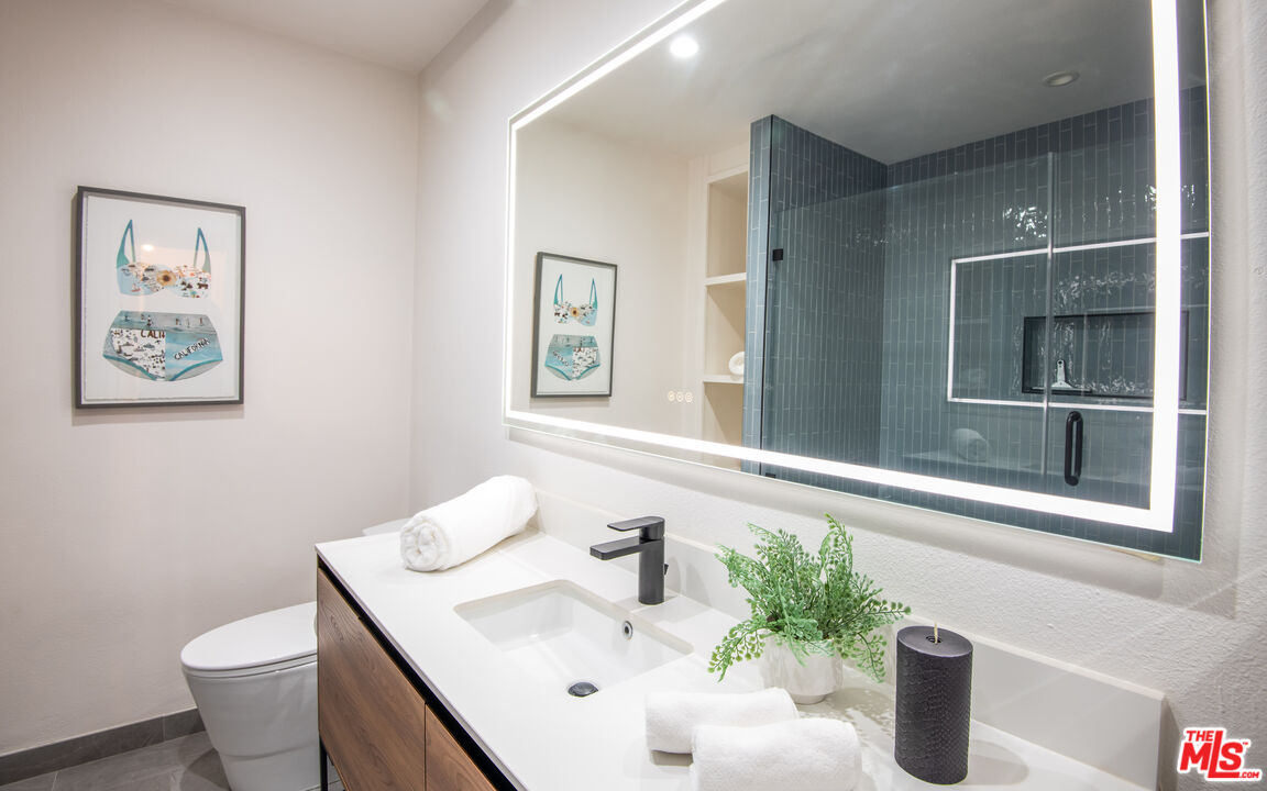 5870 Green Valley Cir Unit: 130