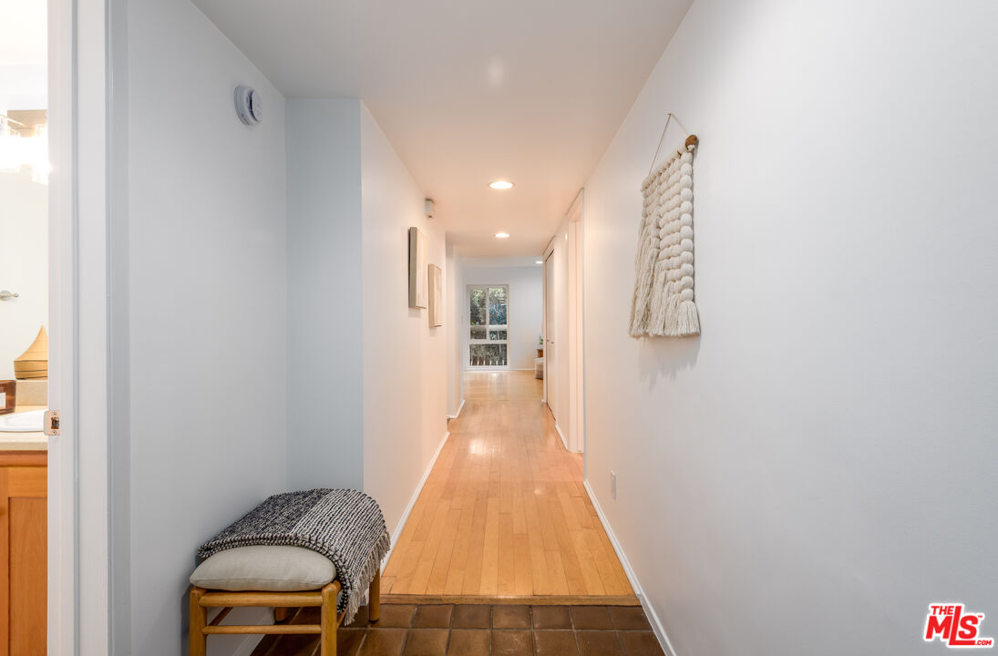 5650 Cambridge Way Unit: 23
